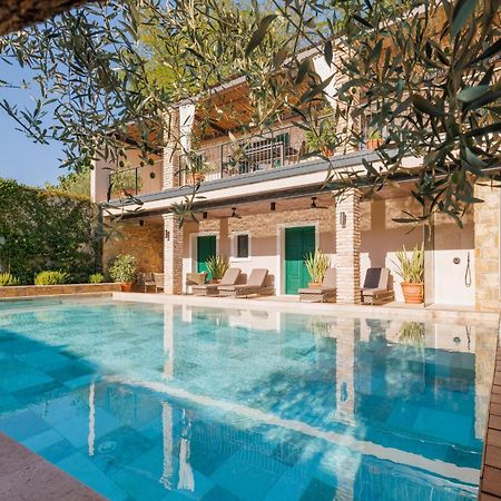 Vila Robida Rooms & Spa Črni Kal Kültér fotó
