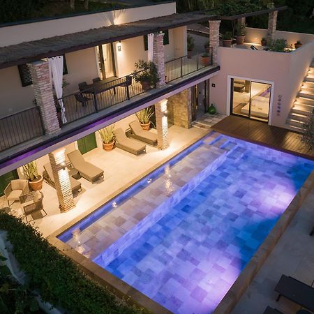 Vila Robida Rooms & Spa Črni Kal Kültér fotó