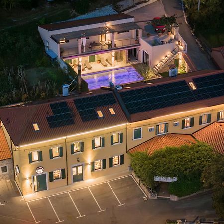 Vila Robida Rooms & Spa Črni Kal Kültér fotó