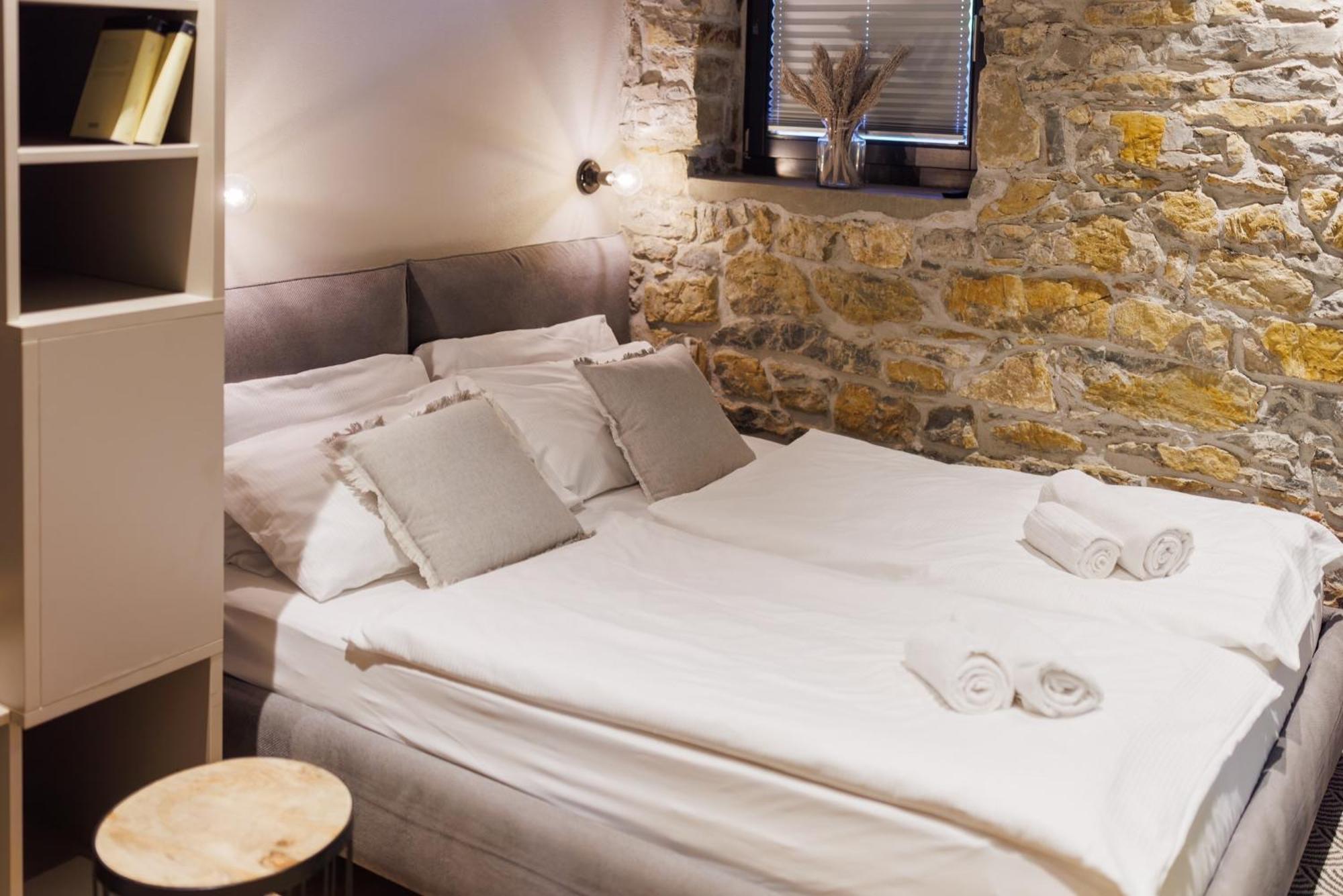 Vila Robida Rooms & Spa Črni Kal Szoba fotó