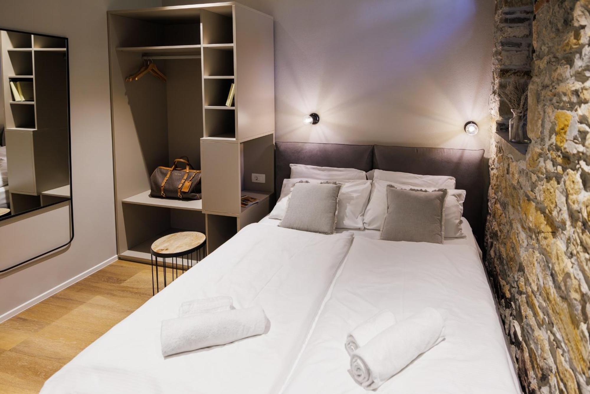 Vila Robida Rooms & Spa Črni Kal Kültér fotó