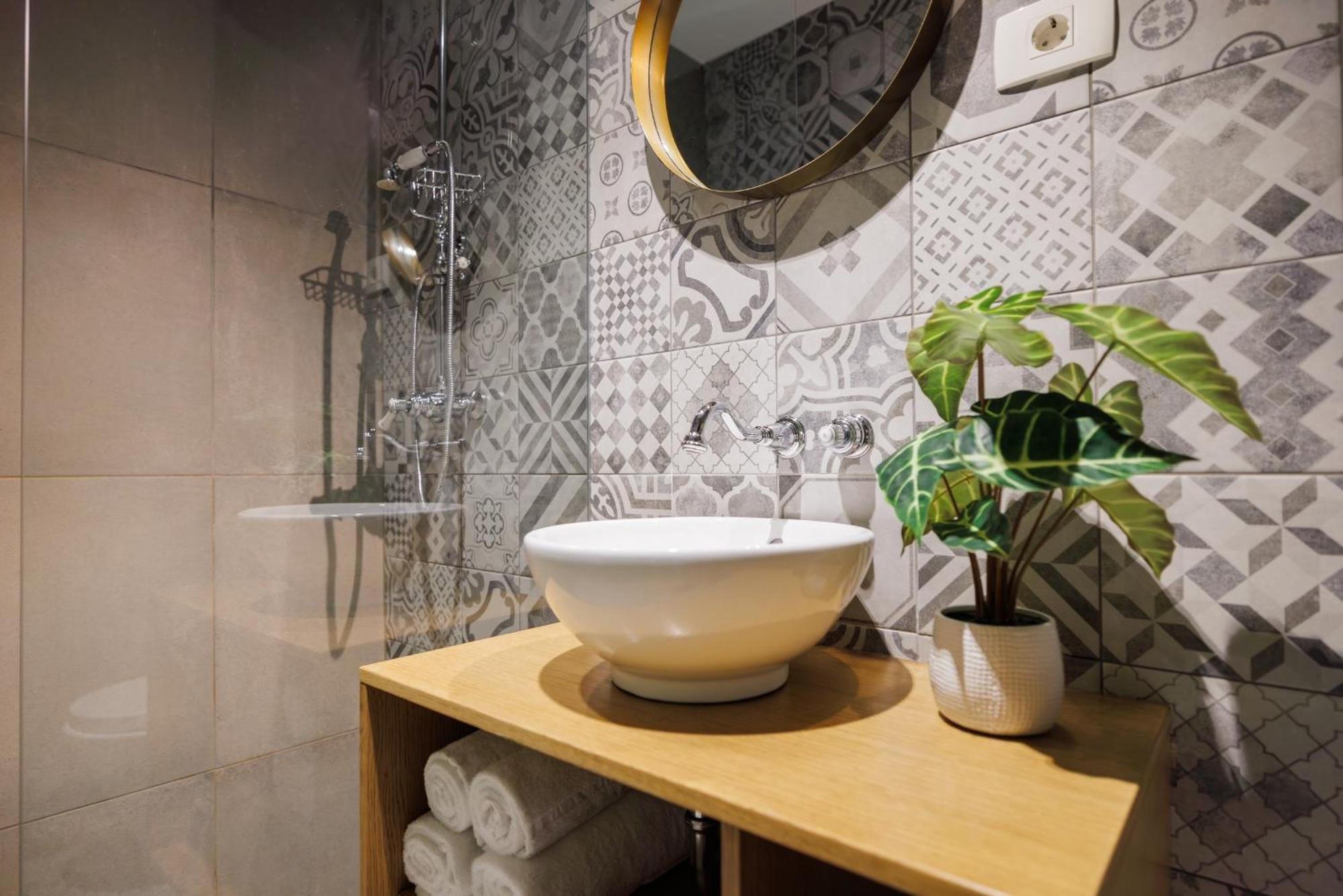 Vila Robida Rooms & Spa Črni Kal Kültér fotó