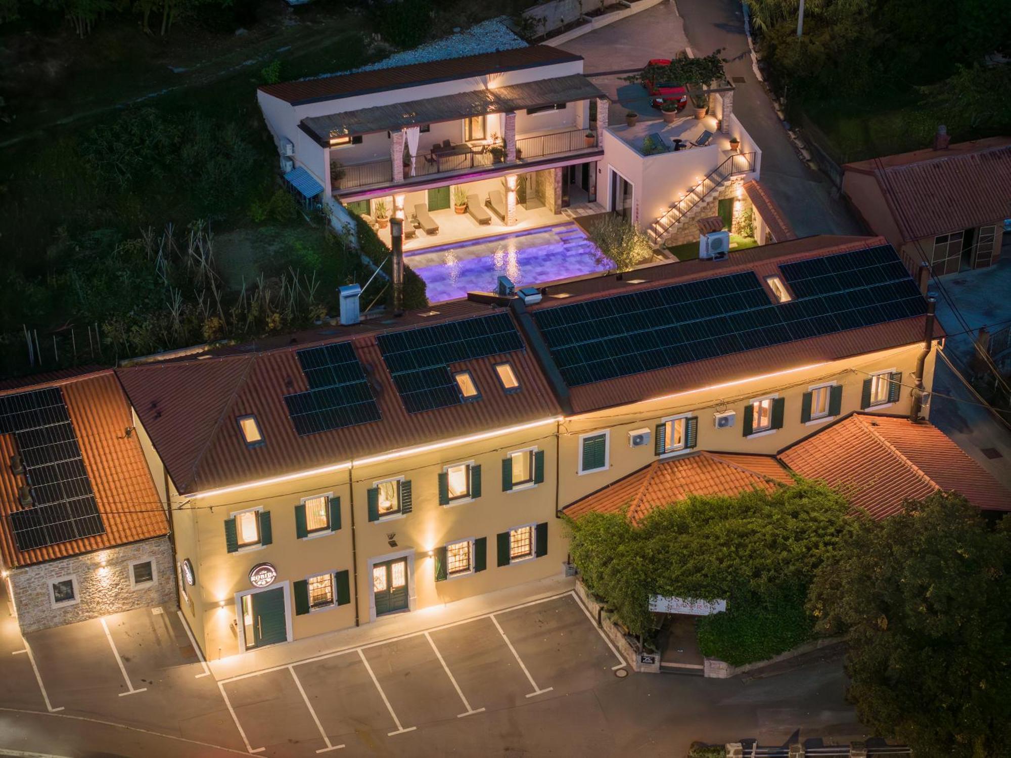 Vila Robida Rooms & Spa Črni Kal Kültér fotó